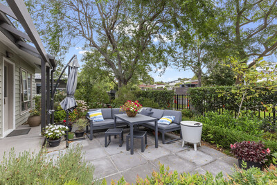 Three-bedroom townhouse