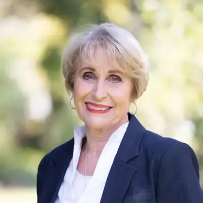 Lyn Ellis